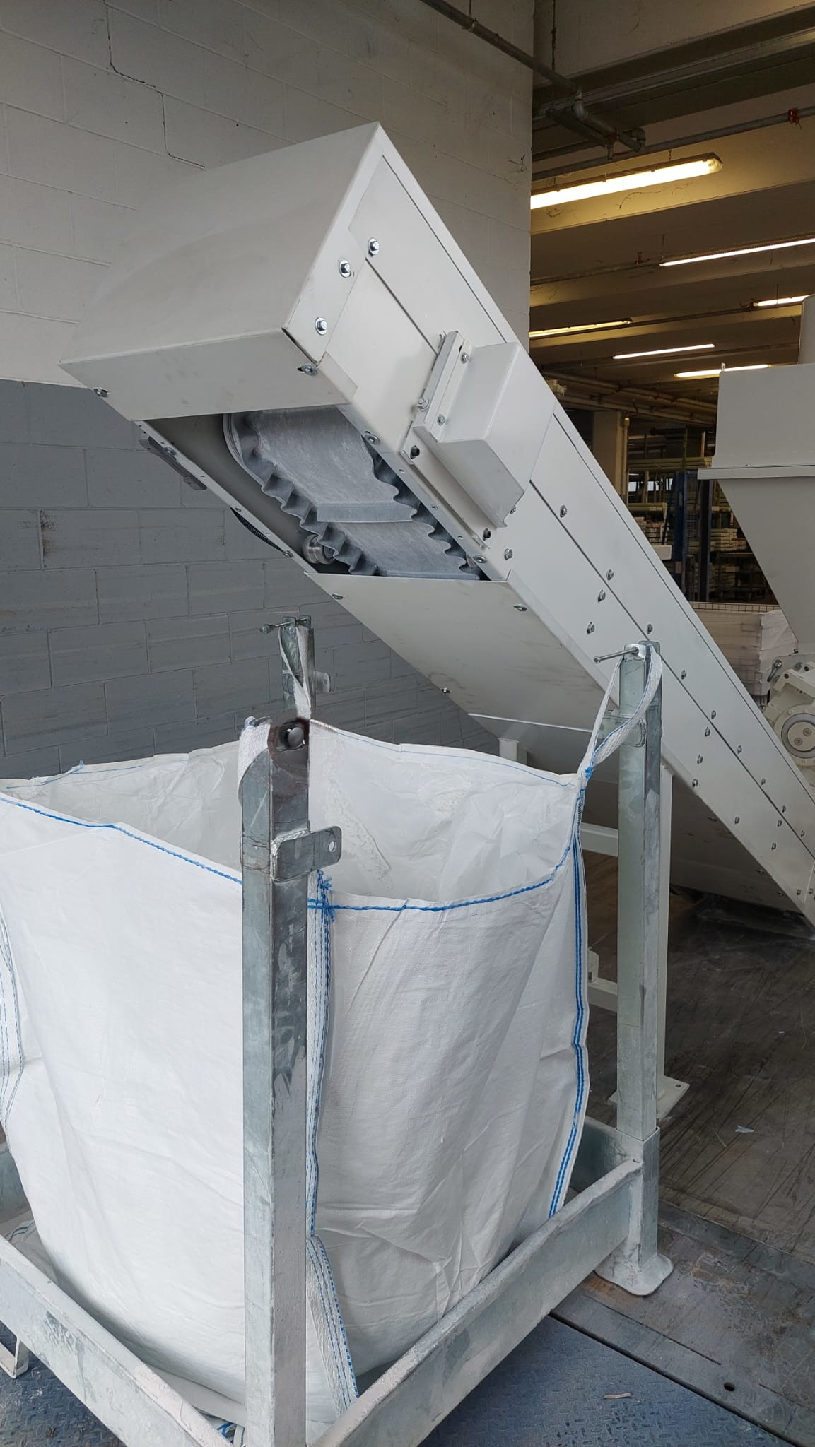 Glass fiber reinforced plastic production waste | SatrindTech Srl