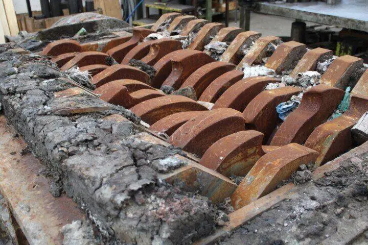 Manutenzione straordinaria del trituratore industriale 2 Riaffilatura lame