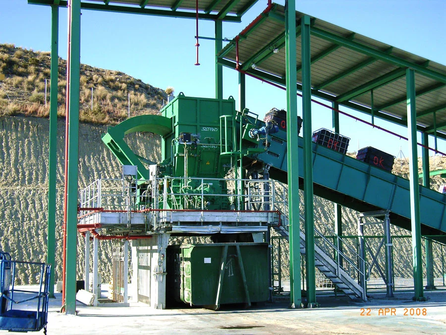 Trituratore trialbero 320 hp linea rifiuti inertizzati azoto Trituratore trialbero 320 hp linea rifiuti inertizzati azoto