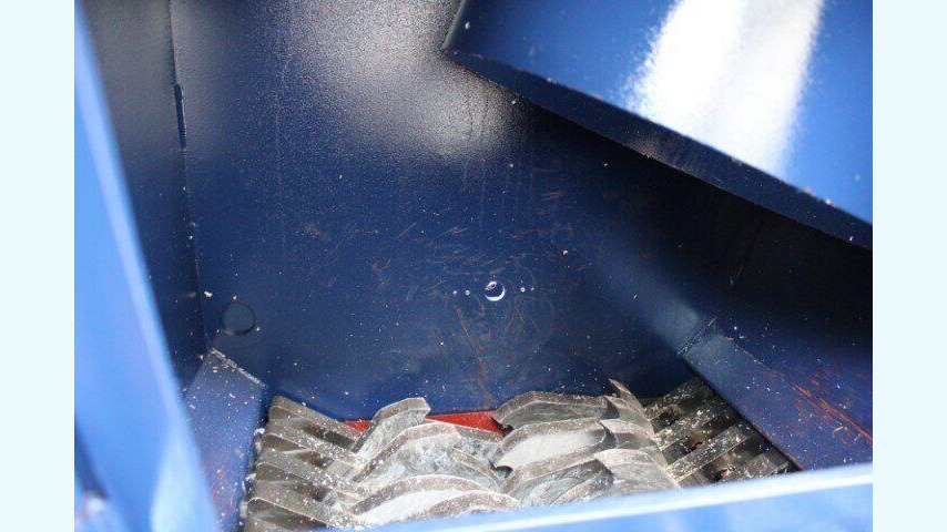 Shredding of polyethylene tubes and roll holders Shredding of polyethylene tubes and roll holders | SatrindTech Srl